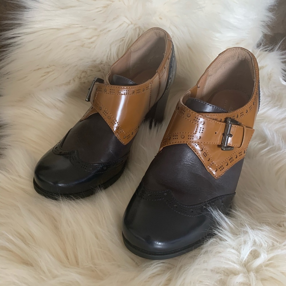Clark’s Oxford Style Heels